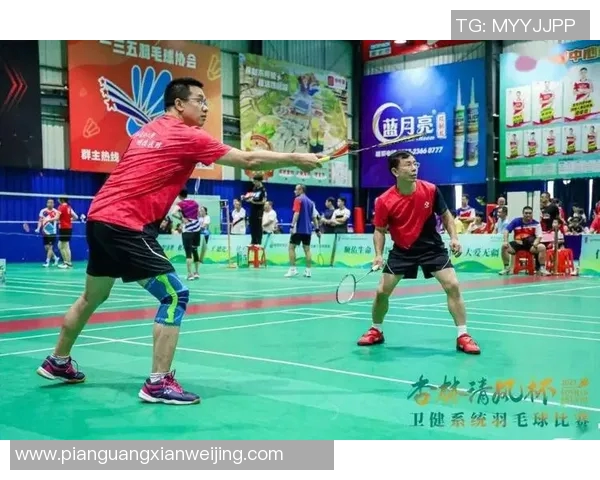 成都羽毛球队荣登全国配合排行榜第二名展现卓越实力与团队默契 成都羽毛球队荣登全国配合排行榜第二名展现卓越实力与团队默契