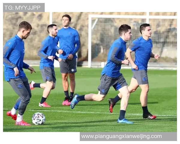 杭州足球队在世锦赛积分榜上以81分稳居第一名展现强劲实力