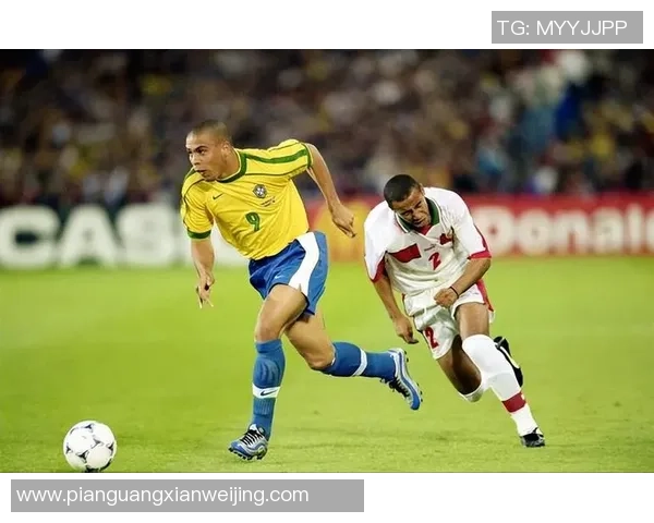 足球巨星们的经典过人瞬间回顾与技艺分析 足球巨星们的经典过人瞬间回顾与技艺分析