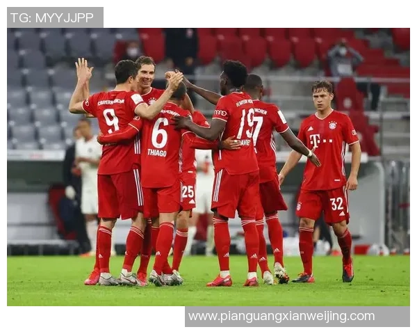 足球明星同框对决精彩纷呈球场上的巅峰对决引发热烈关注与期待 足球明星同框对决精彩纷呈球场上的巅峰对决引发热烈关注与期待